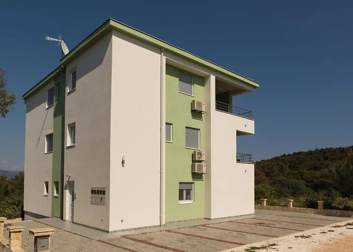 アパート Three-bedroom In Saldun