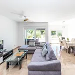 Three-bedroom In Saldun Apartman *