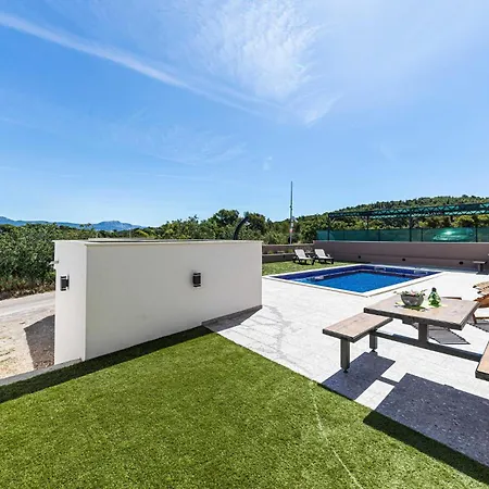 Three-bedroom In Saldun Apartman Trogir