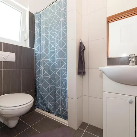 Three-bedroom In Saldun تروغير